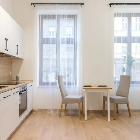 Golden Apartments/sobd Apartment *